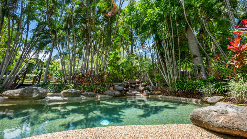City Oasis Inn, Pool